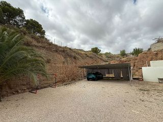 Chalet en venta en Elda