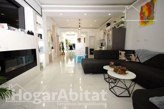 Chalet en venta en Alginet