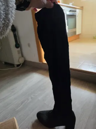 Botas altas negras,de ante