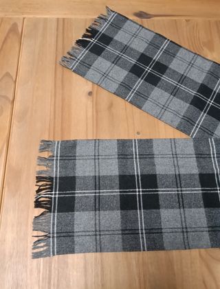 Bufanda clásica a cuadros gris y negra