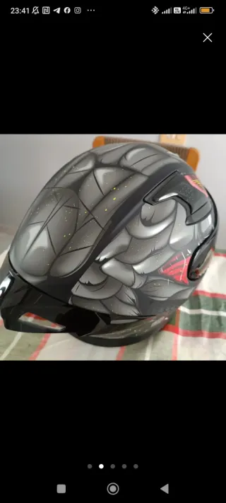 Casco de moto integral diseño dragón