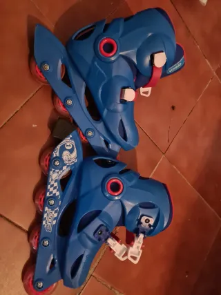 Patines ajustables azules 32-34
