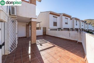 Casa pareada en venta en Cenes de la Vega