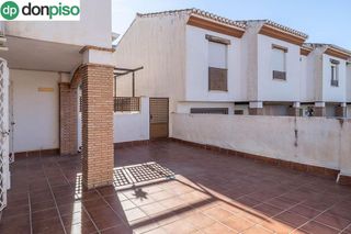 Casa pareada en venta en Cenes de la Vega
