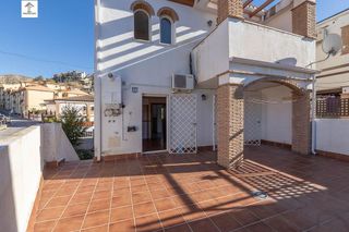 Casa pareada en venta en Cenes de la Vega