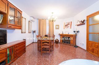 Chalet en venta en Lucena