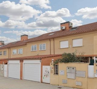 Casa adosada en venta en Cobeña