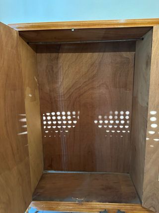 Armario antiguo de madera