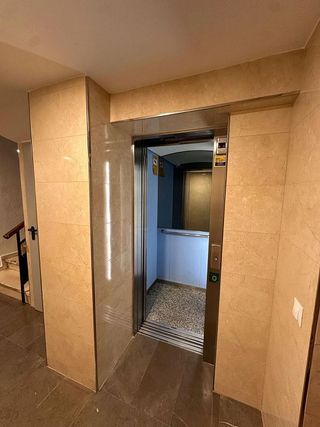 Piso en venta en Parque Victoria Eugenia en Málaga