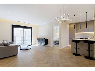 Casa pareada en venta en Sants en Barcelona