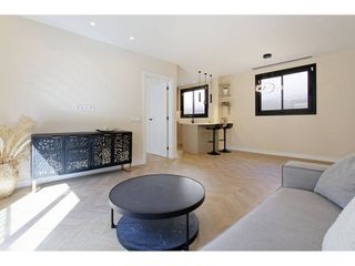 Casa pareada en venta en Sants en Barcelona