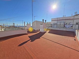 Ático en venta en Montigalà -Sant Crist en Badalona