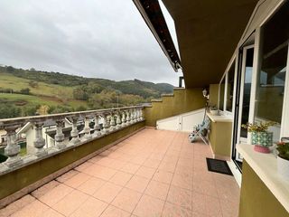 Casa adosada en venta en Llodio