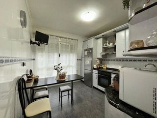 Casa adosada en venta en Llodio