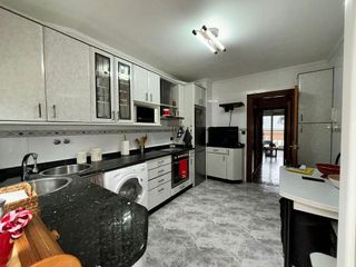 Casa adosada en venta en Llodio