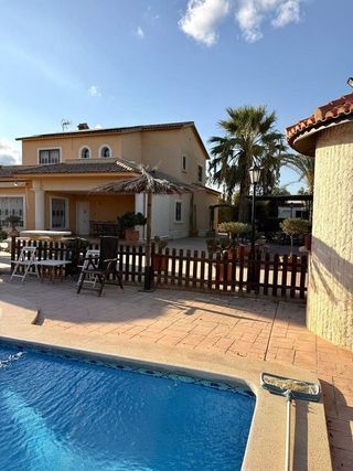 Chalet en venta en Perleta - Maitino en Elche