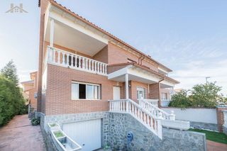 Casa pareada en venta en Yeles