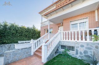 Casa pareada en venta en Yeles