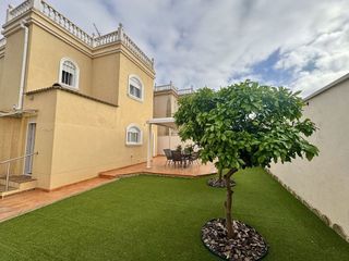 Chalet en venta en Nueva Torrevieja - Aguas Nuevas en Torrevieja