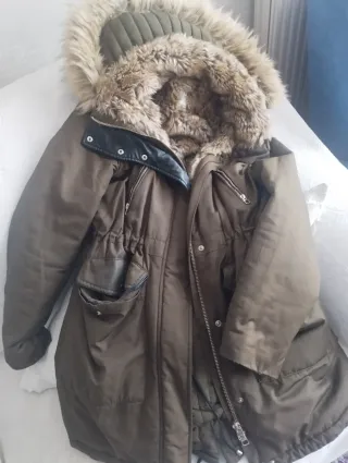 Abrigo verde chica con capucha