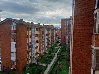 Piso en venta en Pumarín en Gijón