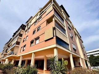 Piso en venta en El Cónsul - Ciudad Universitaria en Málaga