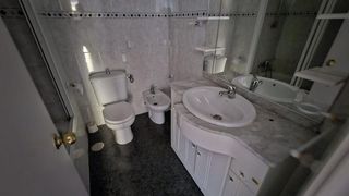 Piso en venta en Poniente-Norte - Miralbaida - Parque Azahara en Córdoba