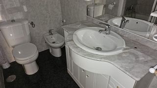 Piso en venta en Poniente-Norte - Miralbaida - Parque Azahara en Córdoba