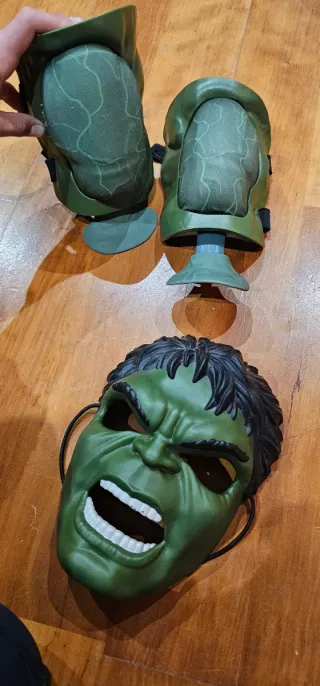 Máscara y Brazos Hulk