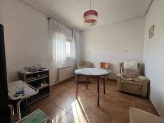 Casa adosada en venta en Linares