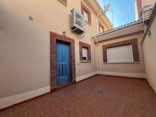 Casa adosada en venta en Linares