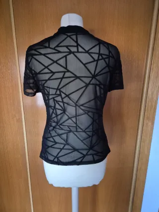 Top Shein Negro con transparencias - Talla L