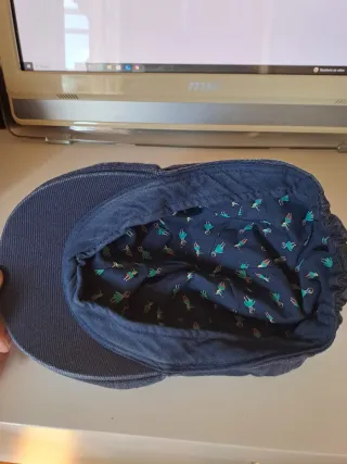 Gorra plana azul hombre