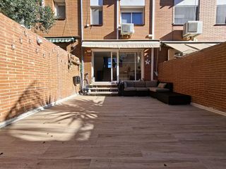 Casa adosada en venta en La Morera en Badalona