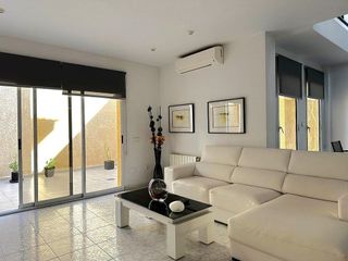 Casa adosada en venta en Alcantarilla