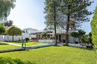 Chalet en venta en Santa Eufemia en Tomares