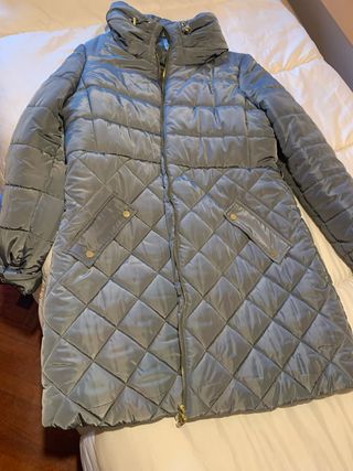 Abrigo acolchado gris mujer