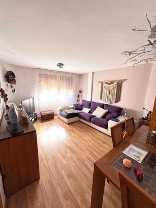 Casa adosada en venta en Olivenza