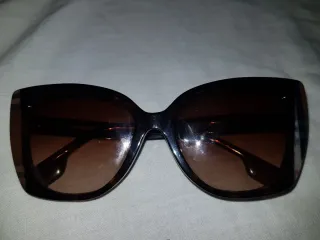 Gafas de sol Burberry marrones y multicolor