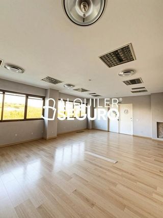 Local comercial en alquiler en La Hoya - Moscatelares en San Sebastián de los Reyes