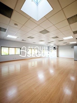 Local comercial en alquiler en La Hoya - Moscatelares en San Sebastián de los Reyes