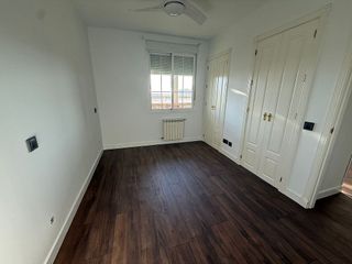 Dúplex en alquiler en La Hoya - Moscatelares en San Sebastián de los Reyes