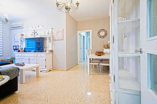 Piso en venta en Colores - Entreparques en Sevilla