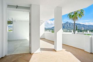 Piso en venta en Nueva Andalucía centro en Marbella