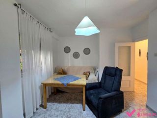 Piso en alquiler en Tres Huertas - El Torrejón - El Cerezo en Sevilla