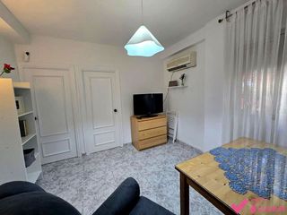 Piso en alquiler en Tres Huertas - El Torrejón - El Cerezo en Sevilla