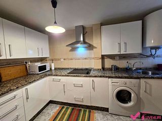 Piso en alquiler en Tres Huertas - El Torrejón - El Cerezo en Sevilla