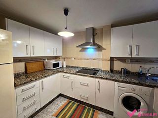 Piso en alquiler en Tres Huertas - El Torrejón - El Cerezo en Sevilla