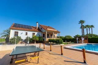 Chalet en venta en Catral