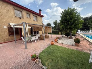 Chalet en venta en Santa Maria de Trassierra en Córdoba